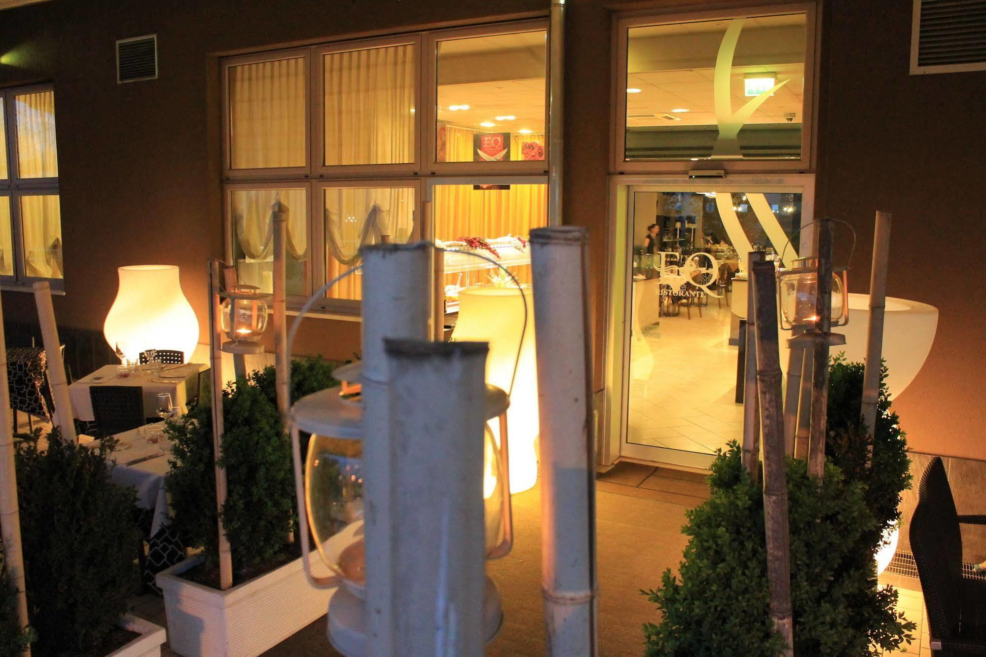 Eq Hotel Travagliato Exterior foto